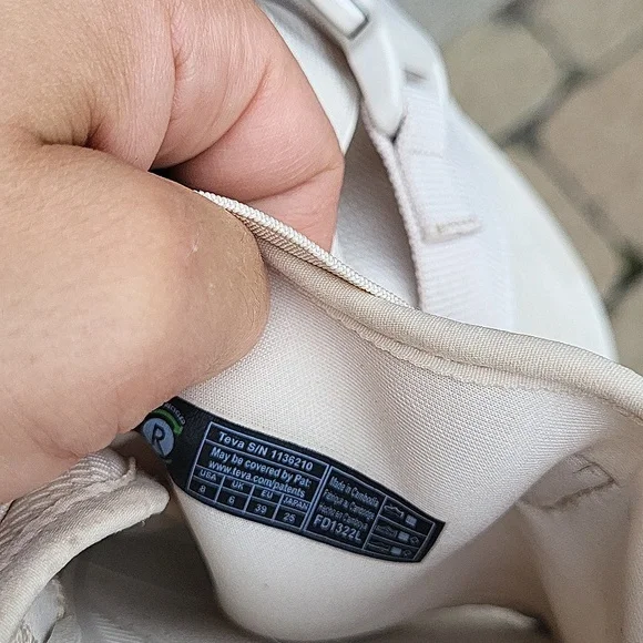 teva size 8 - Picture 2 of 2
